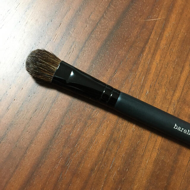 bareMinerals(ベアミネラル)の【ベアミネラル】エキスパートシャドウ&ライナーブラシ 新品♪ コスメ/美容のメイク道具/ケアグッズ(ブラシ・チップ)の商品写真