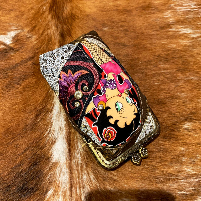デニムリメイク ベティちゃん がま口ポーチ タバコケースの通販 by ...