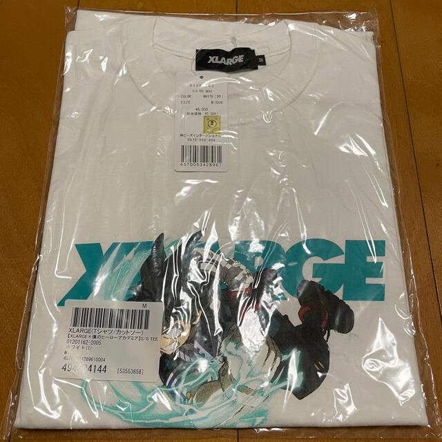 XLARGE(エクストララージ)のXLRAGE 僕のヒーローアカデミア DEKU デク　ホワイト　M メンズのトップス(Tシャツ/カットソー(半袖/袖なし))の商品写真