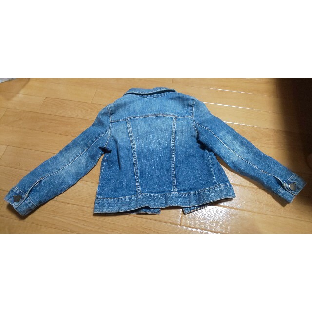 babyGAP(ベビーギャップ)のジージャン デニムジャケット キッズ/ベビー/マタニティのキッズ服女の子用(90cm~)(ジャケット/上着)の商品写真