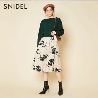 スナイデル(SNIDEL)のSnidel スナイデル フラワードッキングニットワンピース(ひざ丈ワンピース)