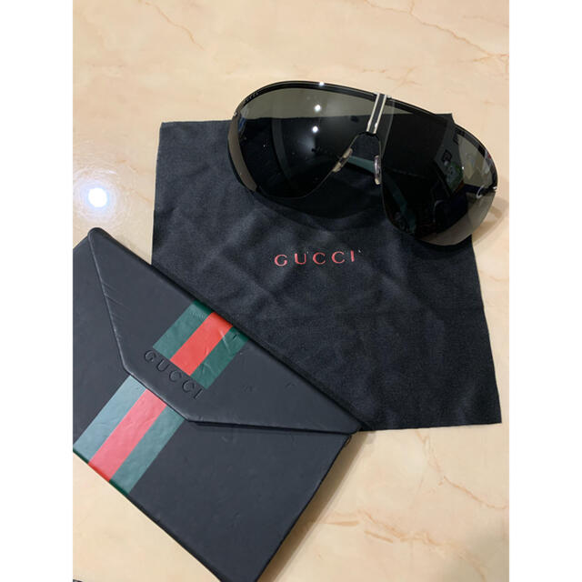 Gucci(グッチ)の【美品】GUCCI グッチサングラス GG2201 / SシルバーWXNP9 メンズのファッション小物(サングラス/メガネ)の商品写真