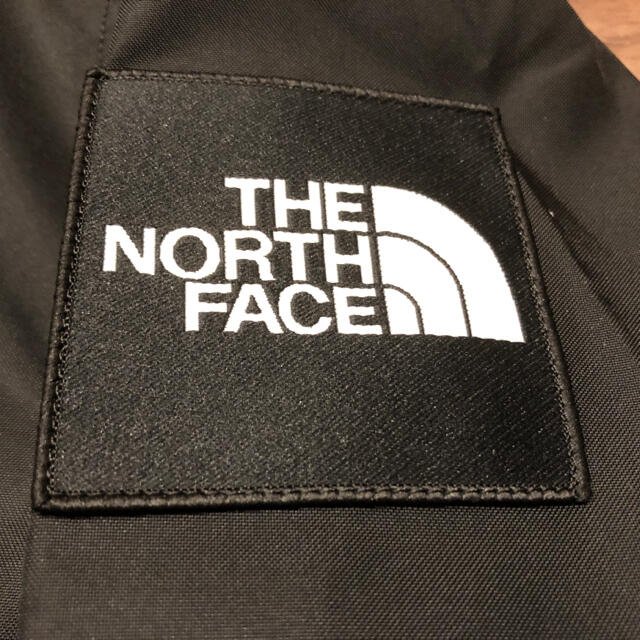 THE NORTH FACE(ザノースフェイス)のザ・ノースフェイス　コーチジャケット　ブラックL メンズのジャケット/アウター(ナイロンジャケット)の商品写真