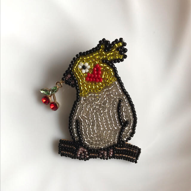 オカメインコ　ブローチ　ビーズ刺繍