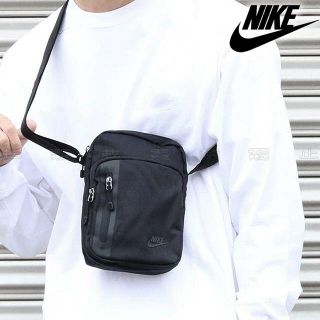 ナイキ(NIKE)のNIKE ナイキ テック クロスボディバッグ ショルダーバッグ ブラック(ショルダーバッグ)