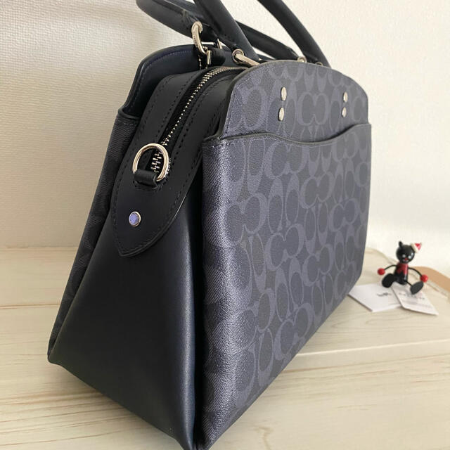 グッドふとんマーク取得 ☆ 定価8.8万円 新品 COACH ショルダーバッグ