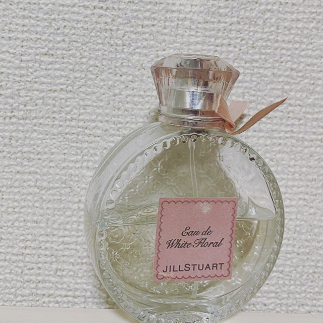 JILLSTUART(ジルスチュアート)のジルスチュアート リラックス オード ホワイトフローラル 50ml コスメ/美容の香水(香水(女性用))の商品写真