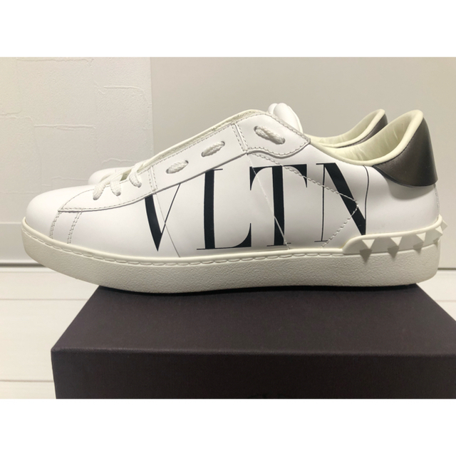 VALENTINO(ヴァレンティノ)の valentino スニーカー メンズの靴/シューズ(スニーカー)の商品写真