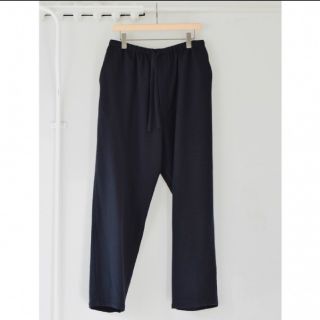 コモリ(COMOLI)の21aw comoli　強縮ウール　パンツ　navy(スラックス)