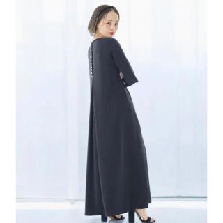 アパートバイローリーズ(apart by lowrys)の完売品【田中亜希子さんコラボ】ボタンタックワンピース ドレス 黒(ロングワンピース/マキシワンピース)