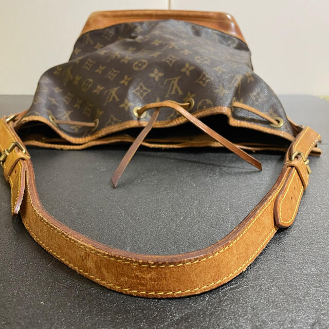 LOUIS VUITTON(ルイヴィトン)のルイ ヴィトン ノエ ショルダーバッグ モノグラム レディースのバッグ(ショルダーバッグ)の商品写真