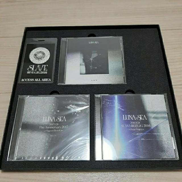 LUNA SEA ｢LUV｣ SLAVE限定PLEMIUM BOX エンタメ/ホビーのタレントグッズ(ミュージシャン)の商品写真