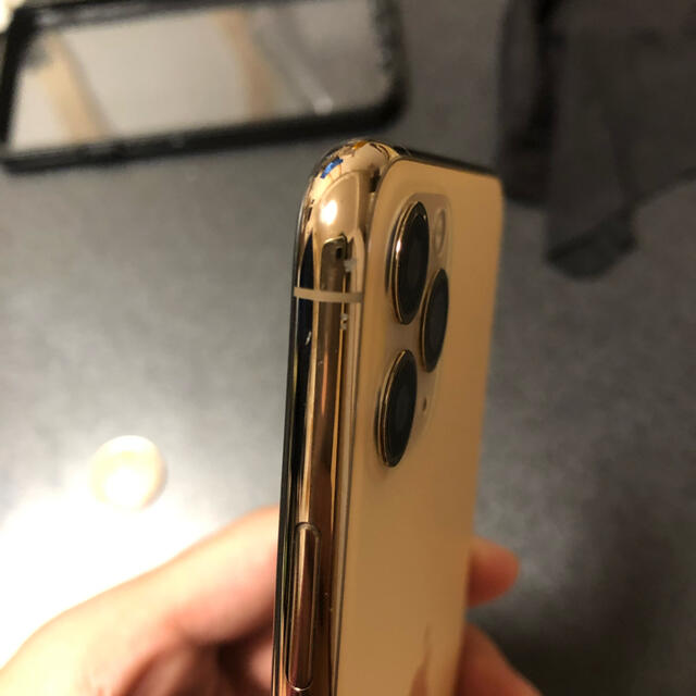 iPhone(アイフォーン)のiPhone 11 pro max  スマホ/家電/カメラのスマートフォン/携帯電話(スマートフォン本体)の商品写真