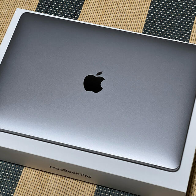 MacBookPro 13 2020 Corei5 512GB MWP42J/A