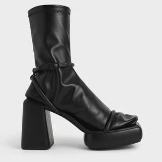 チャールズアンドキース(Charles and Keith)のルシルプラットフォーム カーフブーツ　black 35(ブーツ)