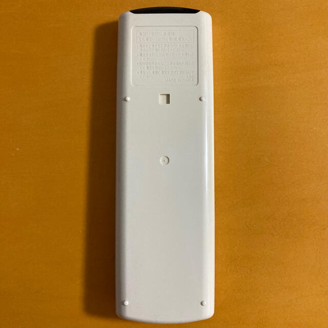 　東芝エアコンリモコンWH-F2E スマホ/家電/カメラの冷暖房/空調(その他)の商品写真