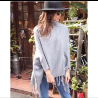 リエンダ(rienda)の❤️【送料込】averymana☆knit fringe poncho新品未使用(ポンチョ)