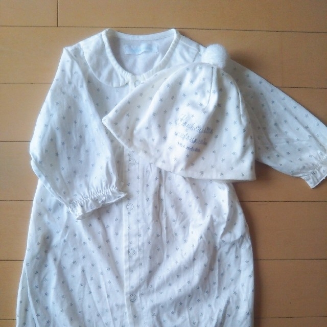 BeBe(ベベ)のBebe ツーウェイオール　帽子セット　美品 キッズ/ベビー/マタニティのベビー服(~85cm)(カバーオール)の商品写真