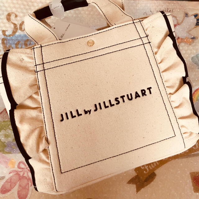 JILL by JILLSTUART(ジルバイジルスチュアート)の【正規品】ジルバイジルスチュアート＊フリル トートバッグ(小)＊ホワイト 新品 レディースのバッグ(トートバッグ)の商品写真