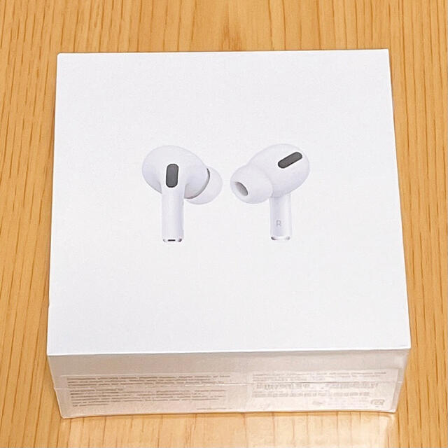 Apple(アップル)の【新品未開封　国内正規品】AirPods Pro エアポッズ プロ スマホ/家電/カメラのオーディオ機器(ヘッドフォン/イヤフォン)の商品写真