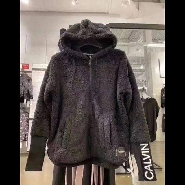 Calvin Klein もこもこ パーカー