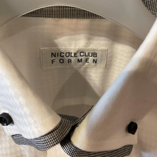 NICOLE CLUB FOR MEN(ニコルクラブフォーメン)のニコルクラブフォーメン　NICOLE CLUBワイシャツ　ボタンダウン 長袖 白 メンズのトップス(シャツ)の商品写真