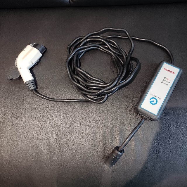 日産 - 日産リーフ 充電ケーブル 3NA1A 200V 15Aの通販 by tomoaki's