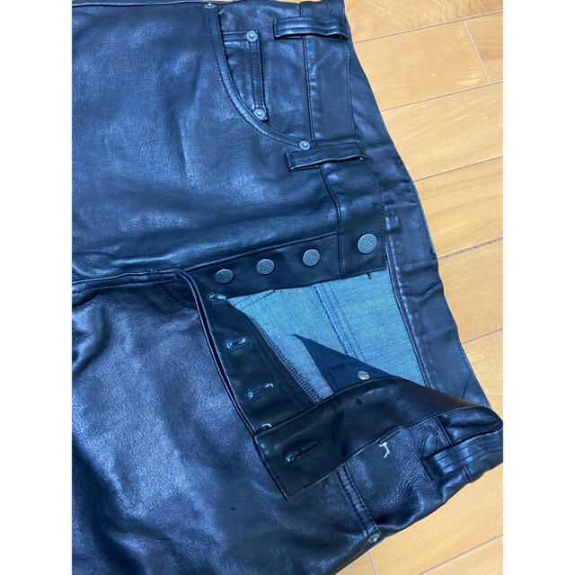 BACKBONE(バックボーン)のBACKBONE ストレートカット レザーパンツ(L)(W90cm)ブラック 黒 メンズのパンツ(デニム/ジーンズ)の商品写真