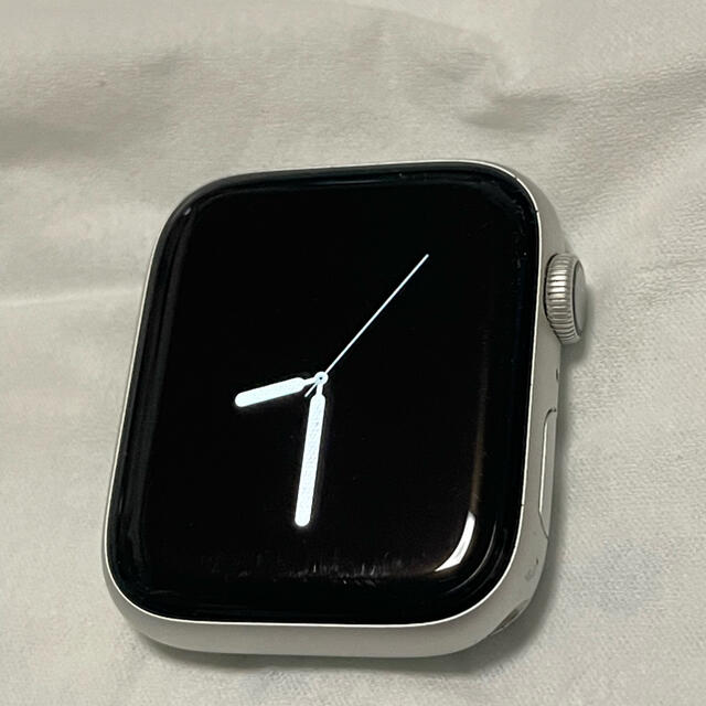 Apple Watch(アップルウォッチ)のモォーし様専用　アップルウォッチ4 GPSモデル44mm シルバーアルミニウム メンズの時計(腕時計(デジタル))の商品写真