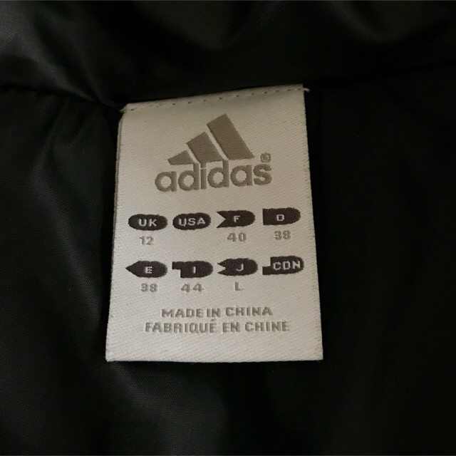 adidas(アディダス)のadidas 中綿　ジャケット　黒　レディースLサイズ レディースのジャケット/アウター(ナイロンジャケット)の商品写真