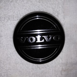 ボルボ(Volvo)のボルボアルミホイールセンターキャップ　1個　部品番号3546923(ホイール)