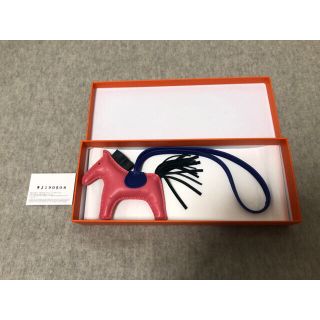 エルメス(Hermes)の【美品】HERMES エルメス　ロデオチャーム　PM ローズアザレ(バッグチャーム)