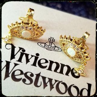 ヴィヴィアン(Vivienne Westwood) ピアス(ホワイト/白色系)の通販 62