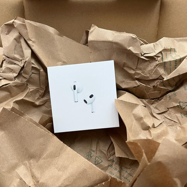 Apple AirPods 第3世代 10/26発売最新 新品未使用品 限定価格セール