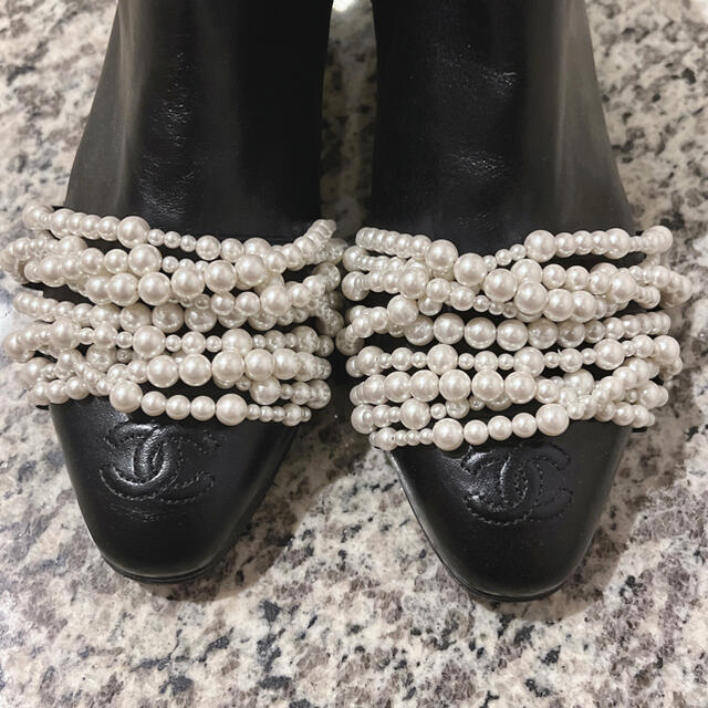 CHANELパール ブーツ 38ハーフ