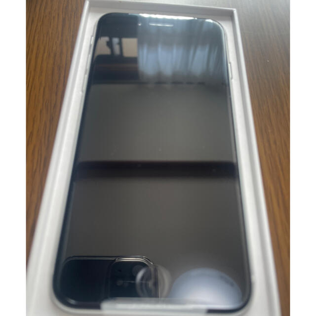 未使用品！iPhone SE2 (第2世代) ホワイト 64GB SIMフリー 1