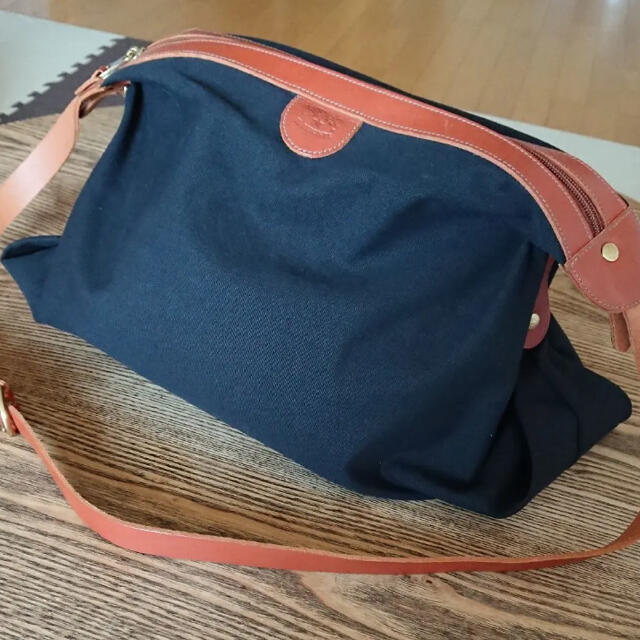 IL BISONTE(イルビゾンテ)の専用 レディースのバッグ(ショルダーバッグ)の商品写真