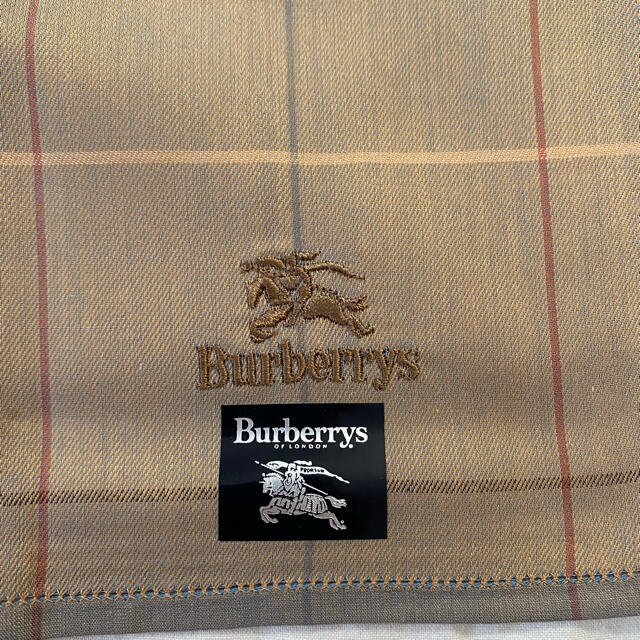 BURBERRY(バーバリー)のBurberry《メンズハンカチ3枚セット》チェック柄　紳士物　フォーマル メンズのファッション小物(ハンカチ/ポケットチーフ)の商品写真