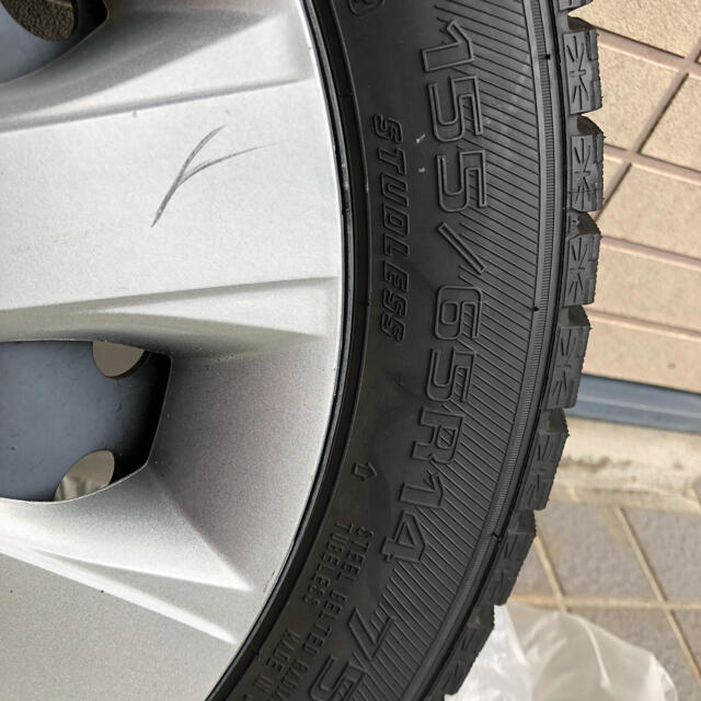 Goodyear(グッドイヤー)の軽自動車用中古スタッドレスタイヤ＋スチールホイール4本SET 自動車/バイクの自動車(タイヤ・ホイールセット)の商品写真