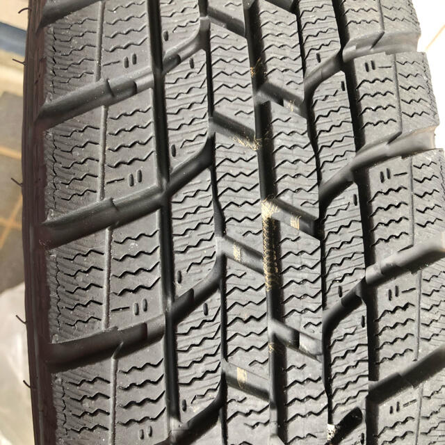 Goodyear(グッドイヤー)の軽自動車用中古スタッドレスタイヤ＋スチールホイール4本SET 自動車/バイクの自動車(タイヤ・ホイールセット)の商品写真