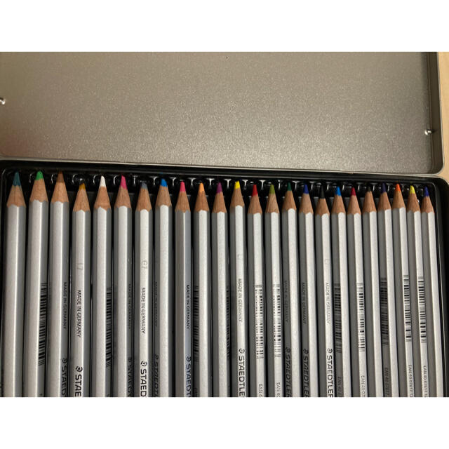 FABER-CASTELL(ファーバーカステル)の【専用】保育士試験　実技試験　色鉛筆などまとめ売り エンタメ/ホビーのアート用品(色鉛筆)の商品写真