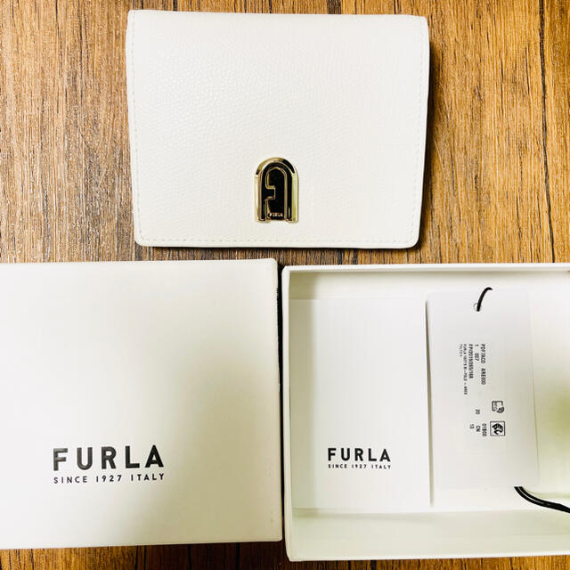 Furla(フルラ)の【FURLA】新品 バイフォールド 二つ折りミニ財布 レディースのファッション小物(財布)の商品写真