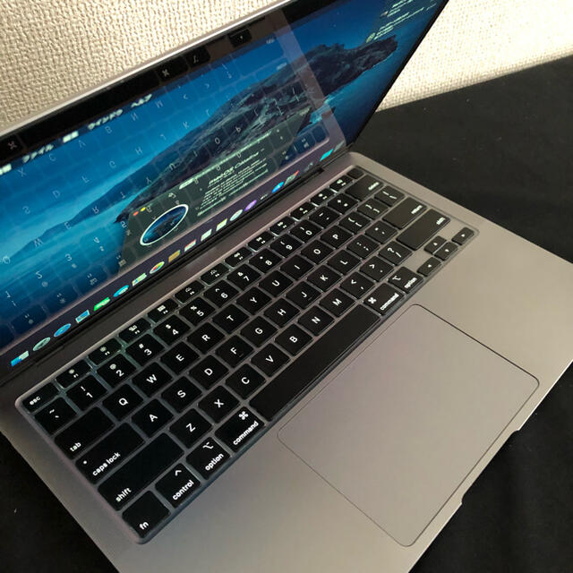 【美品】MacBook air 2020／i7／16GB／500GB／USキー スマホ/家電/カメラのPC/タブレット(ノートPC)の商品写真