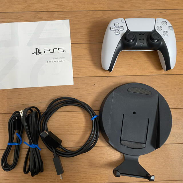 SONY(ソニー)の中古品　動作確認済　SONY PlayStation5 CFI-1000A01 エンタメ/ホビーのゲームソフト/ゲーム機本体(家庭用ゲーム機本体)の商品写真