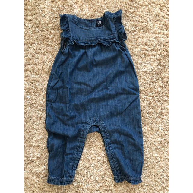 babyGAP(ベビーギャップ)のbaby Gap デニムカバーオール　サロペット キッズ/ベビー/マタニティのベビー服(~85cm)(カバーオール)の商品写真