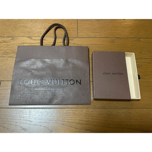 LOUIS VUITTON(ルイヴィトン)のルイヴィトン ショップ袋 空箱 レディースのバッグ(ショップ袋)の商品写真