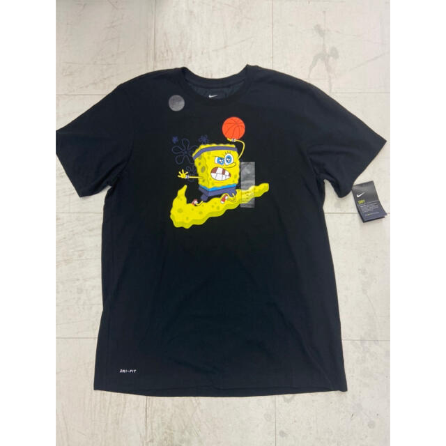 NIKE × Kyrie Irving × スポンジボブTシャツ・XLサイズ