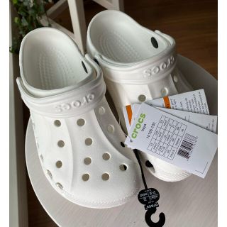 クロックス(crocs)のCROCS クロックス バヤ ホワイト24センチ(サンダル)