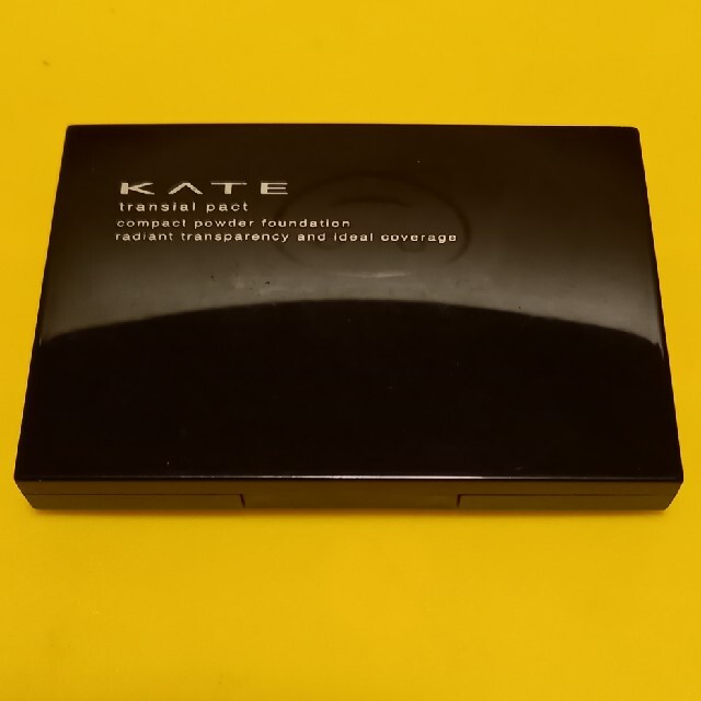 KATE(ケイト)のKATEファンデーションケース コスメ/美容のメイク道具/ケアグッズ(ボトル・ケース・携帯小物)の商品写真