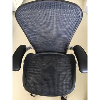 ハーマンミラー(Herman Miller)のアーロンチェア タキシードメッシュ ポリッシュ ポスチャーフィットフル装備(デスクチェア)